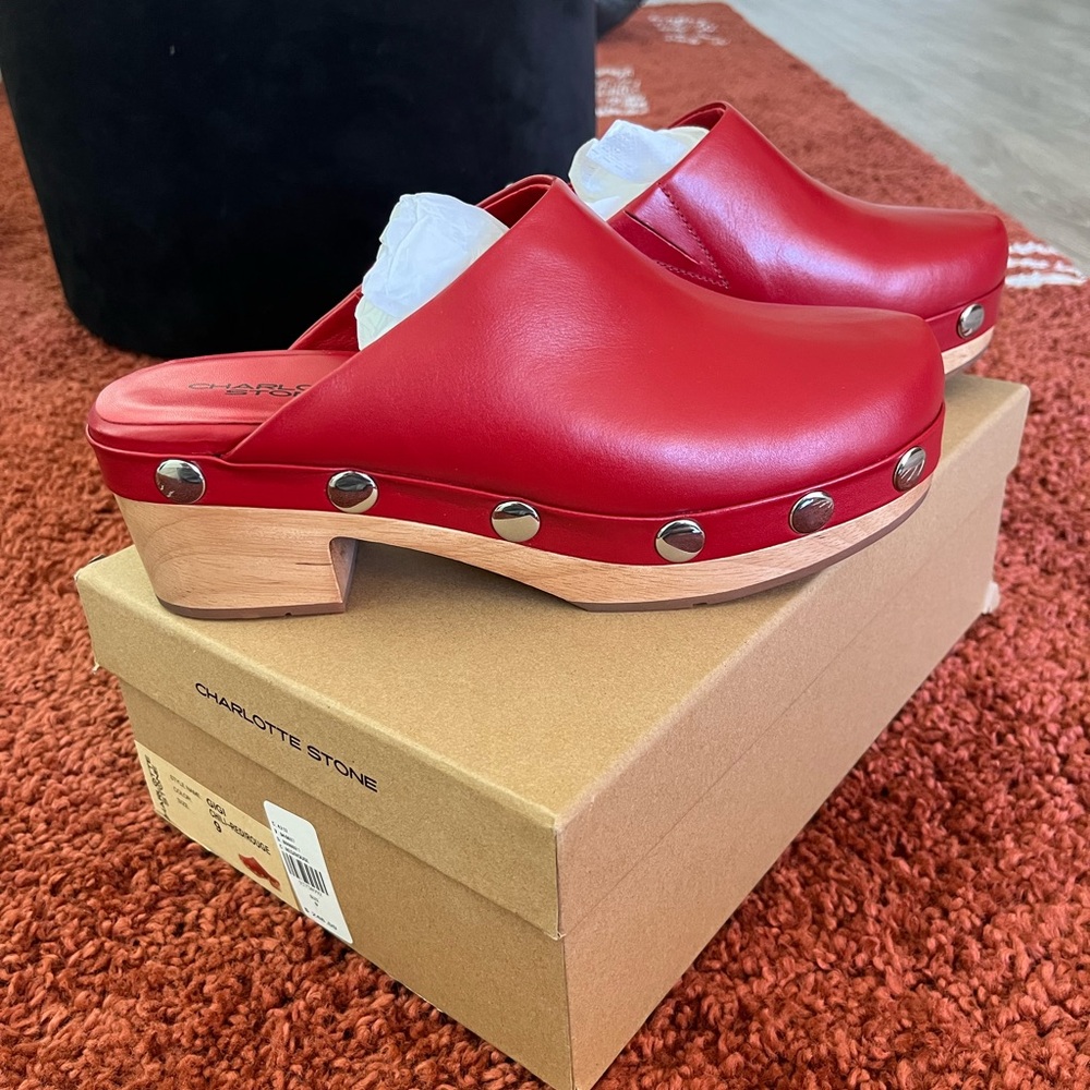 *Last Chance* NIB Charlotte Stone Red Studded Gigi Clogs - best fit size 8